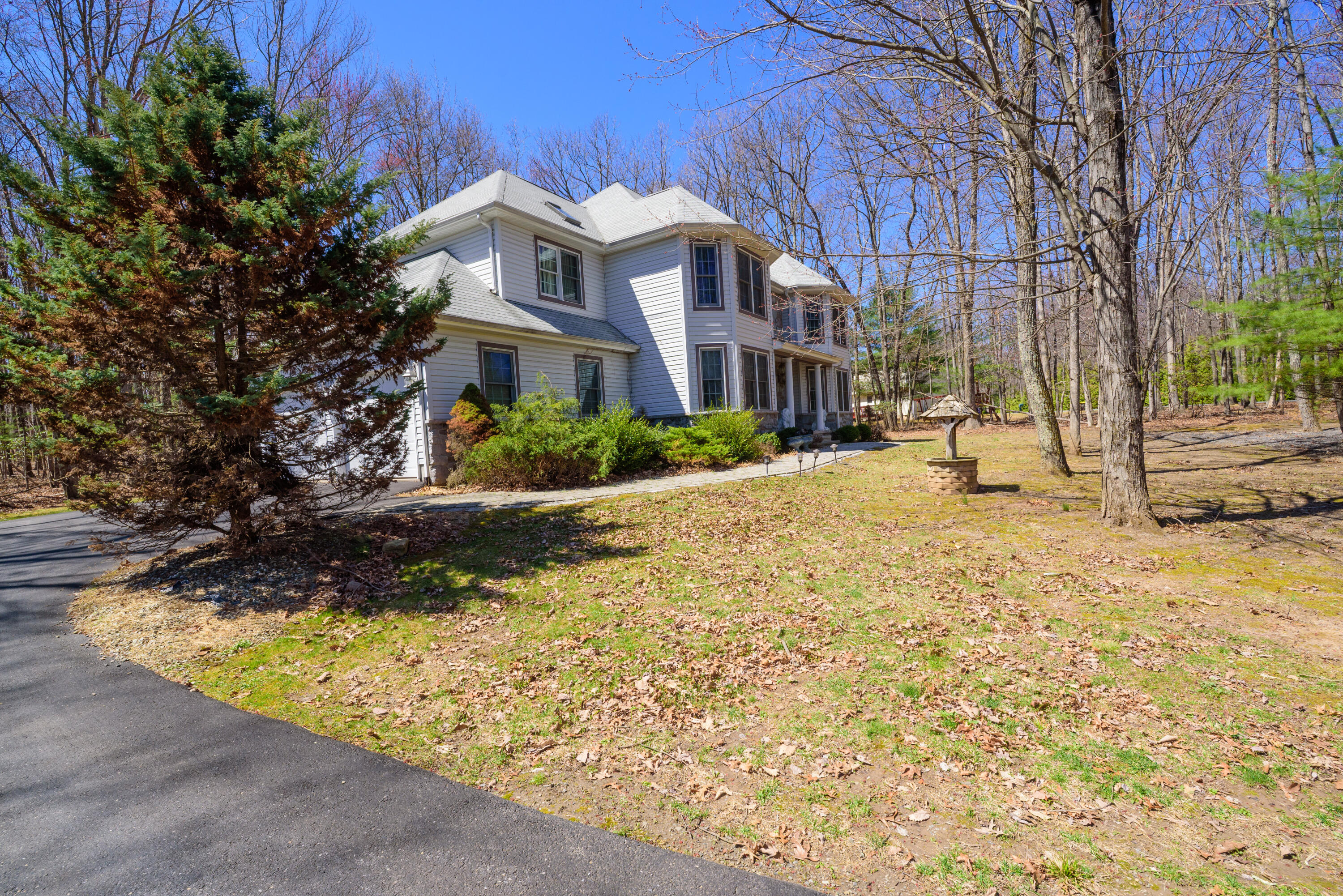248 Whisperwood Court, Saylorsburg, Pennsylvania image 2