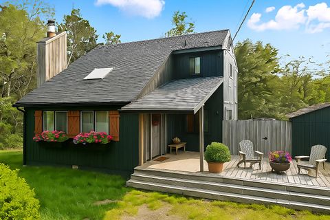 300 Cedar Drive Long Pond PA 18334