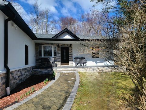 6395 CHEROKEE TRAIL Tobyhanna PA 18466