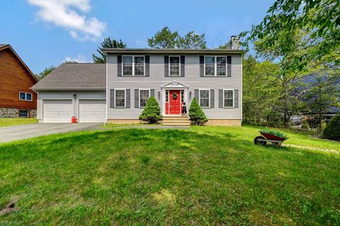 Homes For Sale - 128 Embill Drive<br/> Monroe County, Pocono Lake, PA 18347