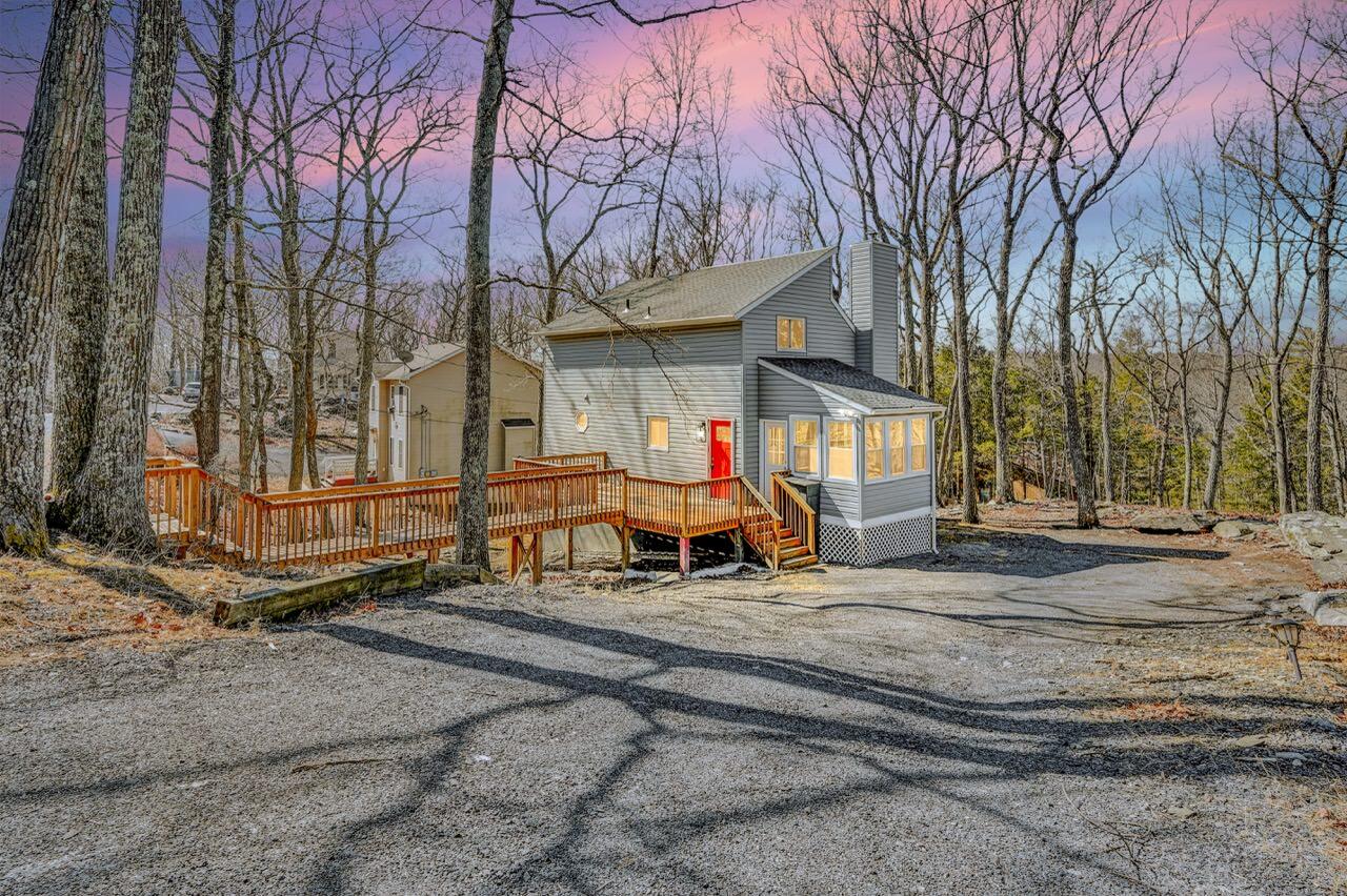 104 Durham Drive, Bushkill, Pennsylvania image 1
