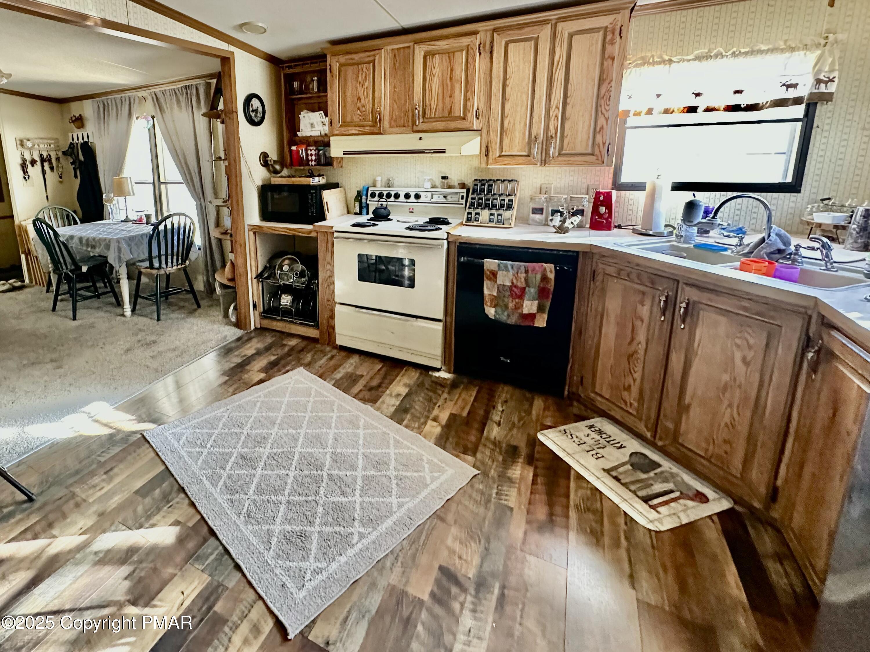 4973 Mountain Road, Slatington, Pennsylvania image 2