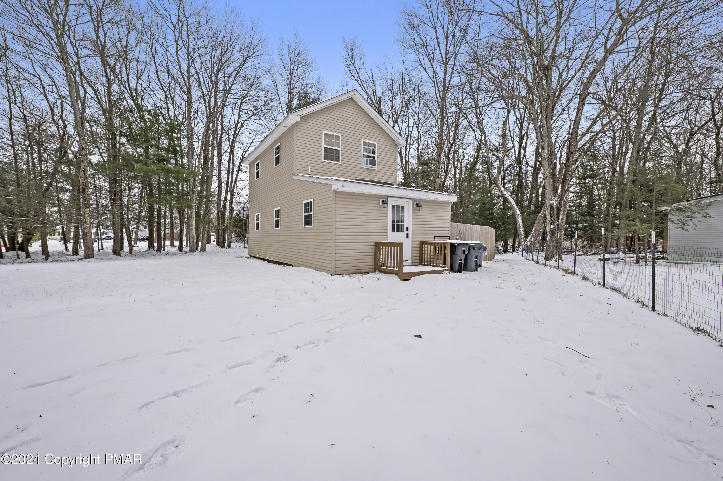 4124 Low Ridge Road, Pocono Summit, Pennsylvania image 1