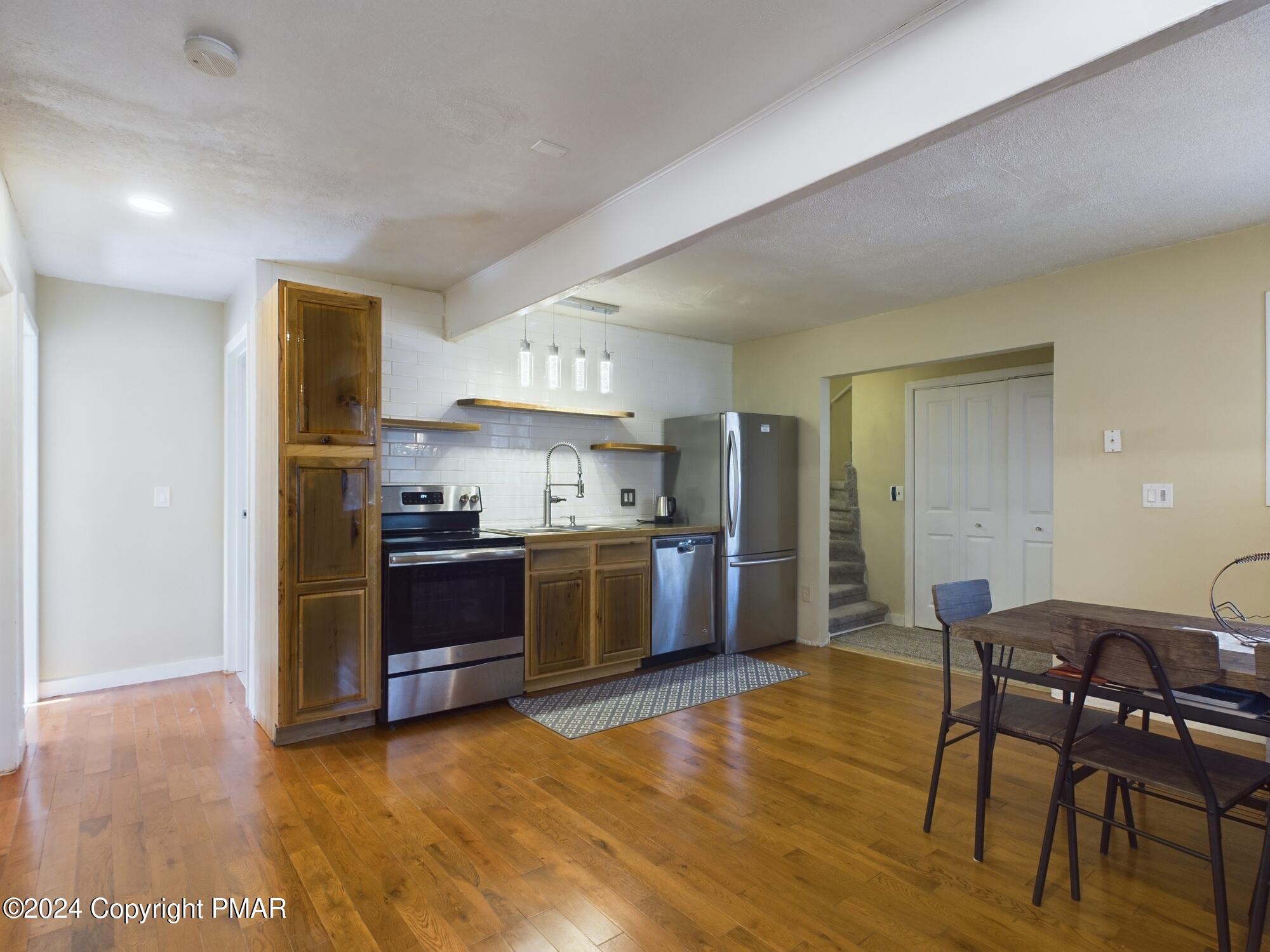 644 Cayuga Drive, Tobyhanna, Pennsylvania image 9