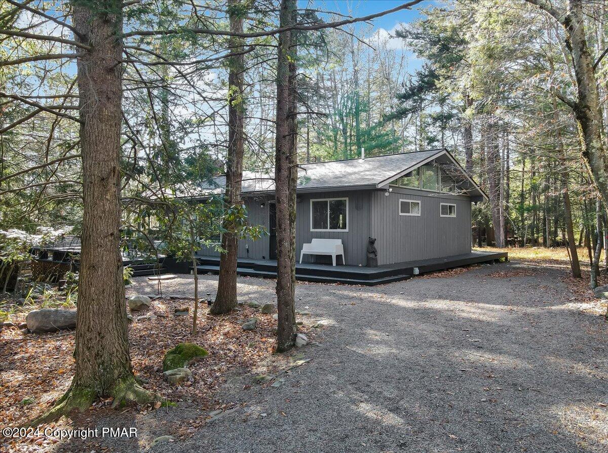 1109 Cedar Knoll Way, Pocono Pines, Pennsylvania image 6