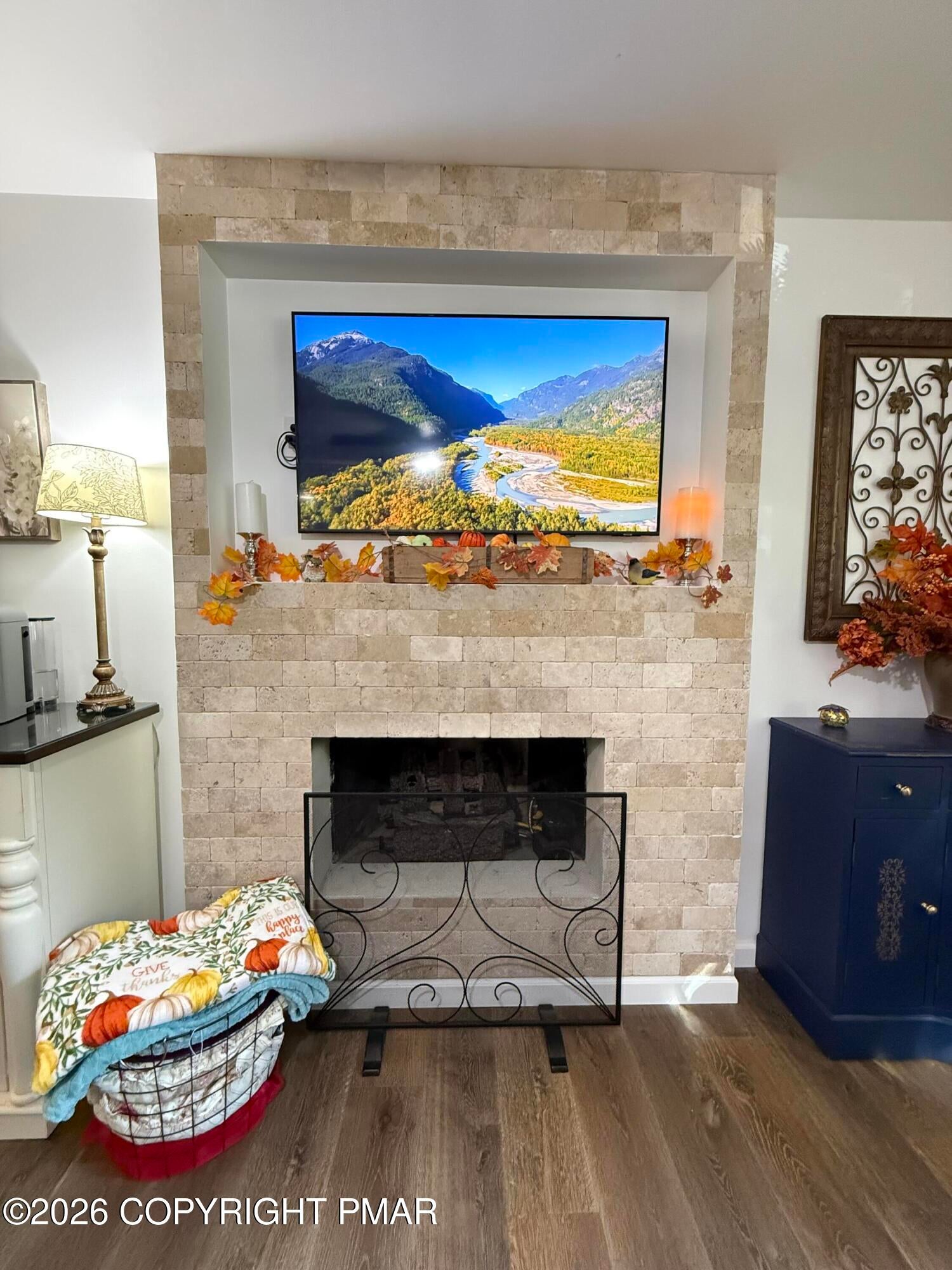 483 Mountain Road