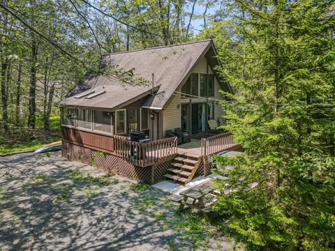 102 King Arthur Road Pocono Lake PA 18347