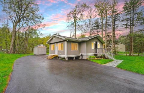 304 Ruger Lane Tobyhanna PA 18466