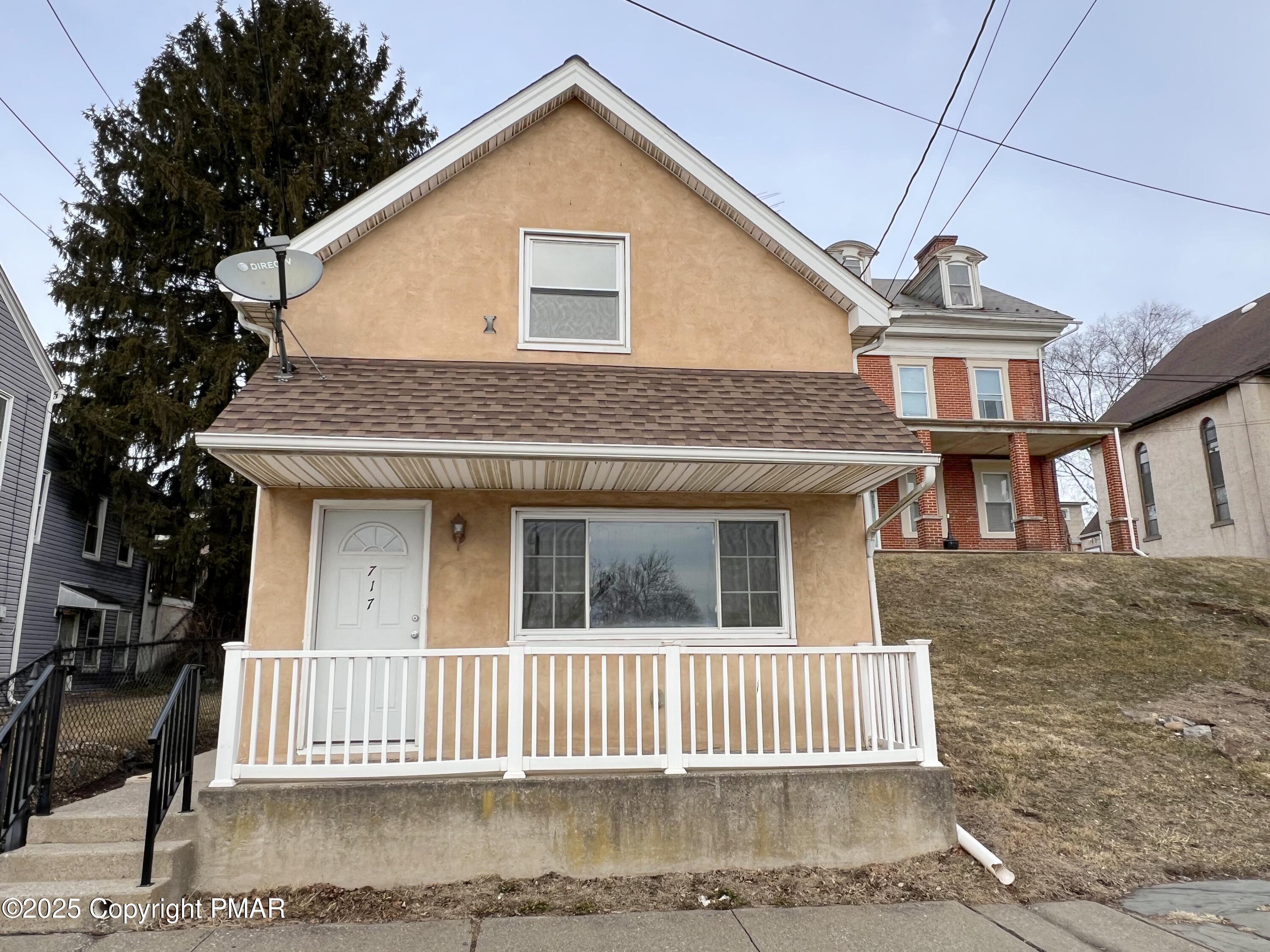 717 Front Street, Catasauqua, Pennsylvania image 1