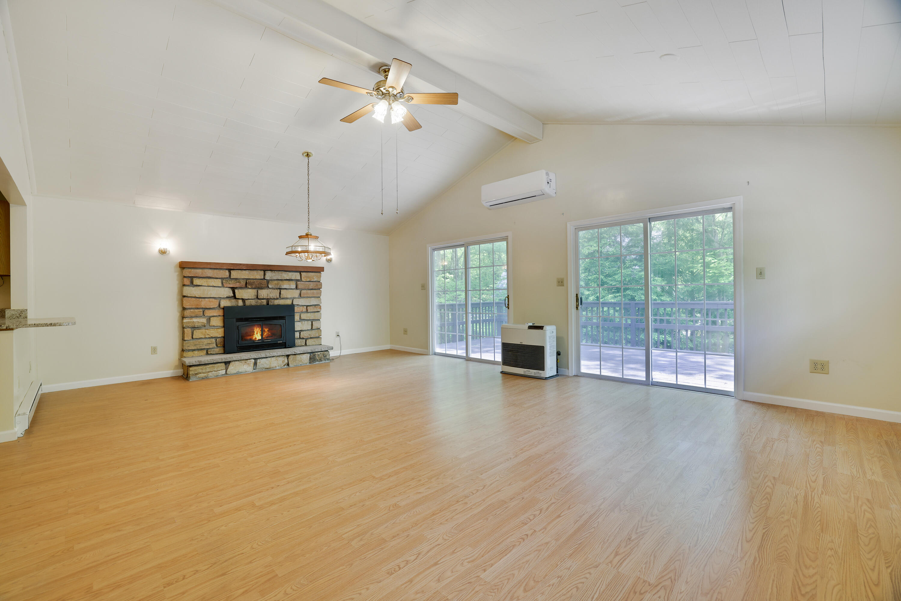 289 Towamensing Trail, Albrightsville, Pennsylvania image 8