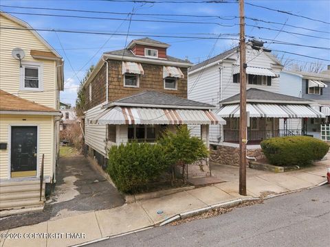 Homes For Sale - 156 Andover Street<br/> Wilkes Barre, PA 18702