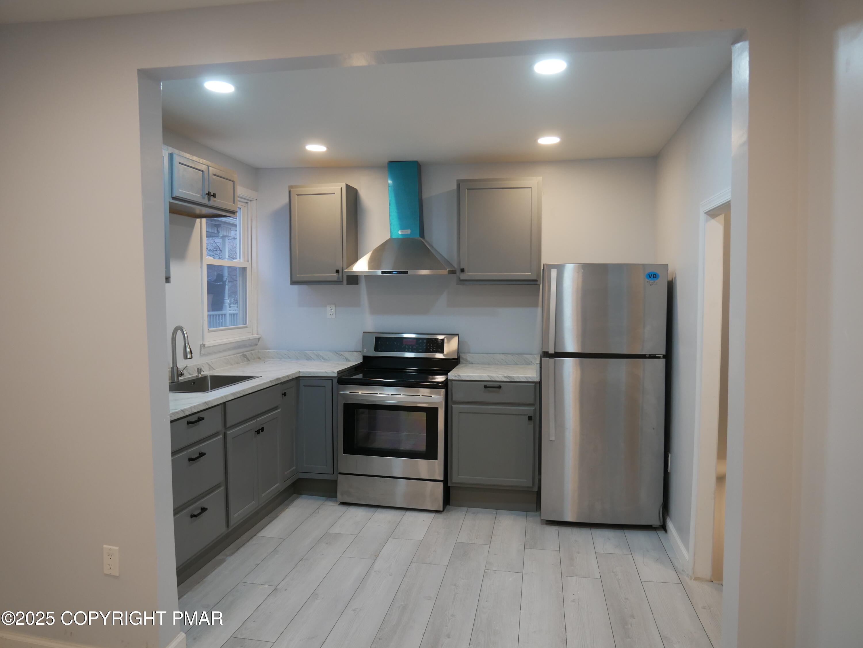 Coal Township, Pennsylvania 17866, United States, 4 Bedrooms Bedrooms, ,2 BathroomsBathrooms,Residential,Active,247734