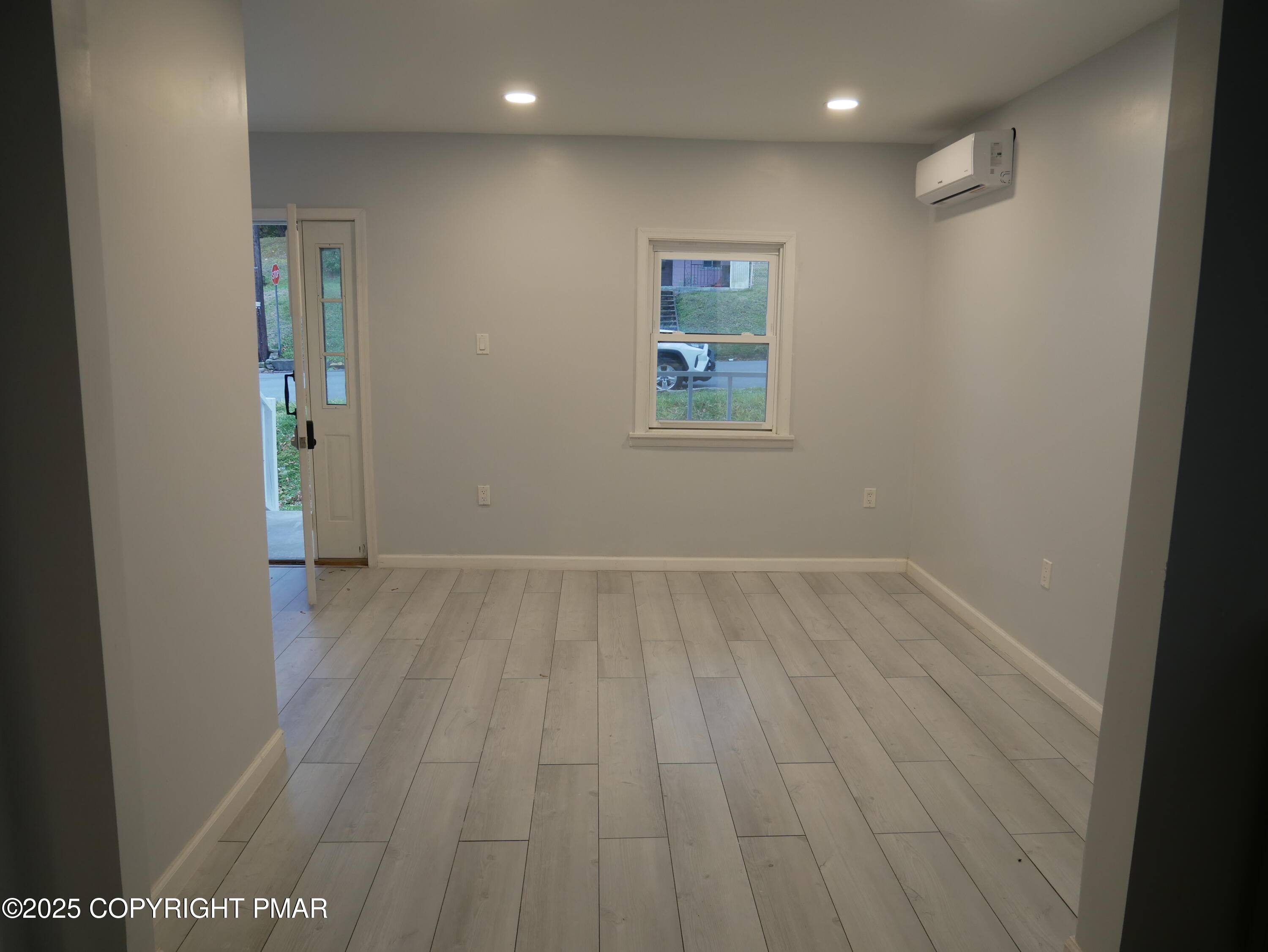 Coal Township, Pennsylvania 17866, United States, 4 Bedrooms Bedrooms, ,2 BathroomsBathrooms,Residential,Active,247734