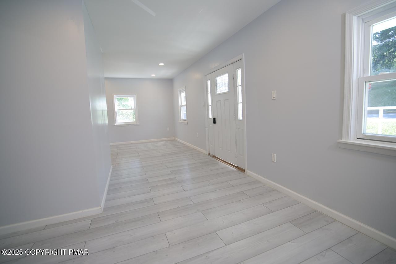 Coal Township, Pennsylvania 17866, United States, 4 Bedrooms Bedrooms, ,2 BathroomsBathrooms,Residential,Active,247734