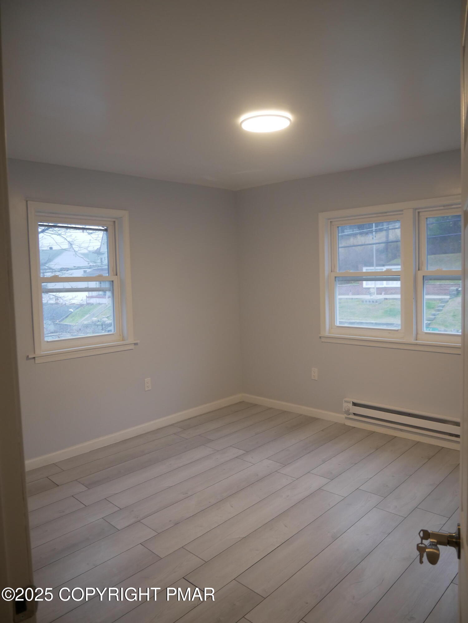 Coal Township, Pennsylvania 17866, United States, 4 Bedrooms Bedrooms, ,2 BathroomsBathrooms,Residential,Active,247734