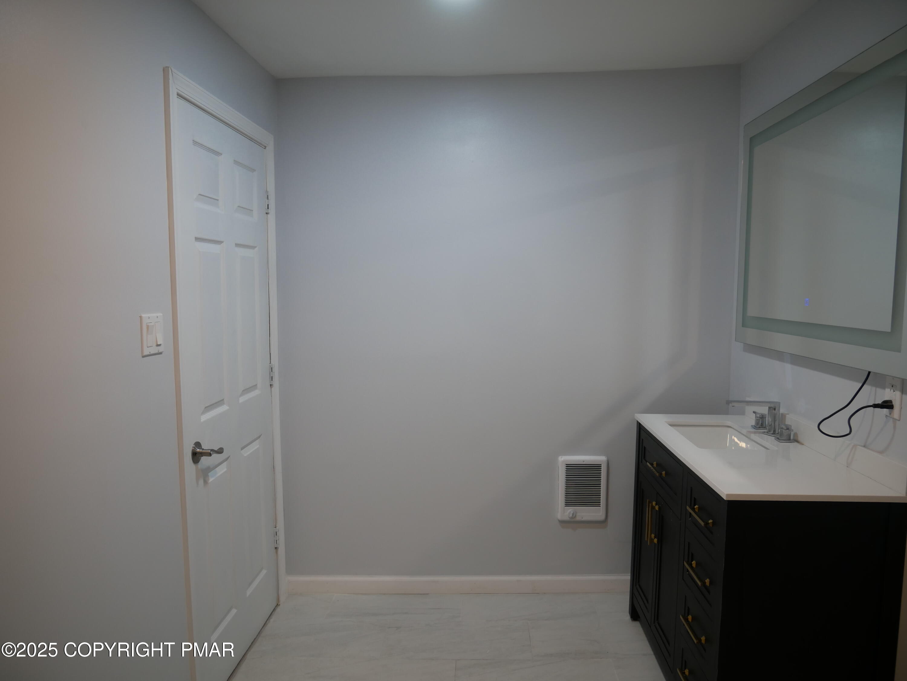 Coal Township, Pennsylvania 17866, United States, 4 Bedrooms Bedrooms, ,2 BathroomsBathrooms,Residential,Active,247734