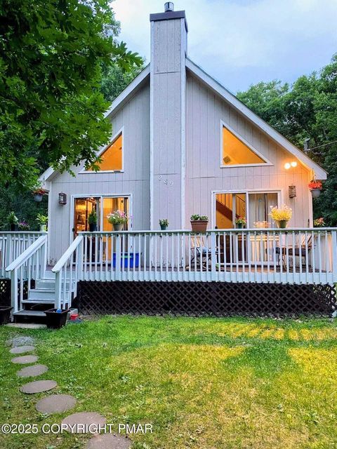 Homes For Sale - 6119 Decker Road<br/> Bushkill, PA 18324