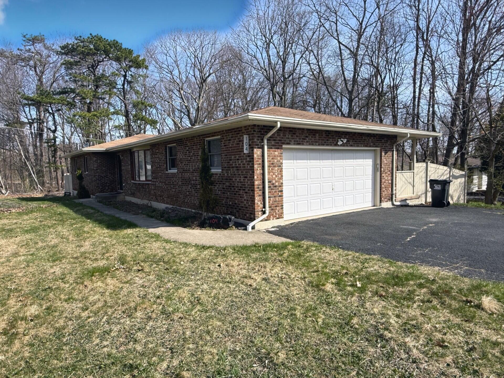 104 Sunset Drive, Mount Pocono, Pennsylvania image 4