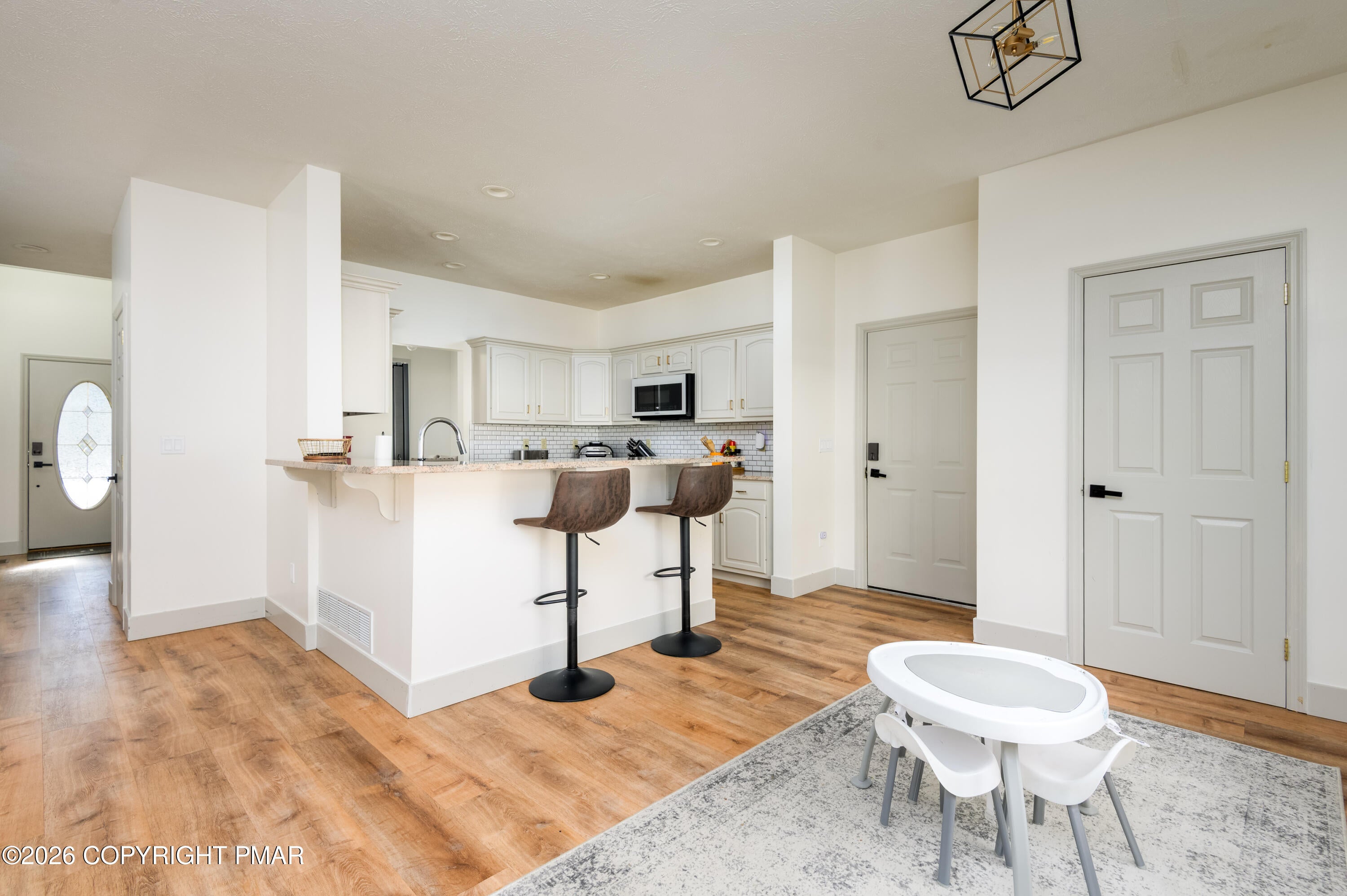 2115 Hemlock Lane