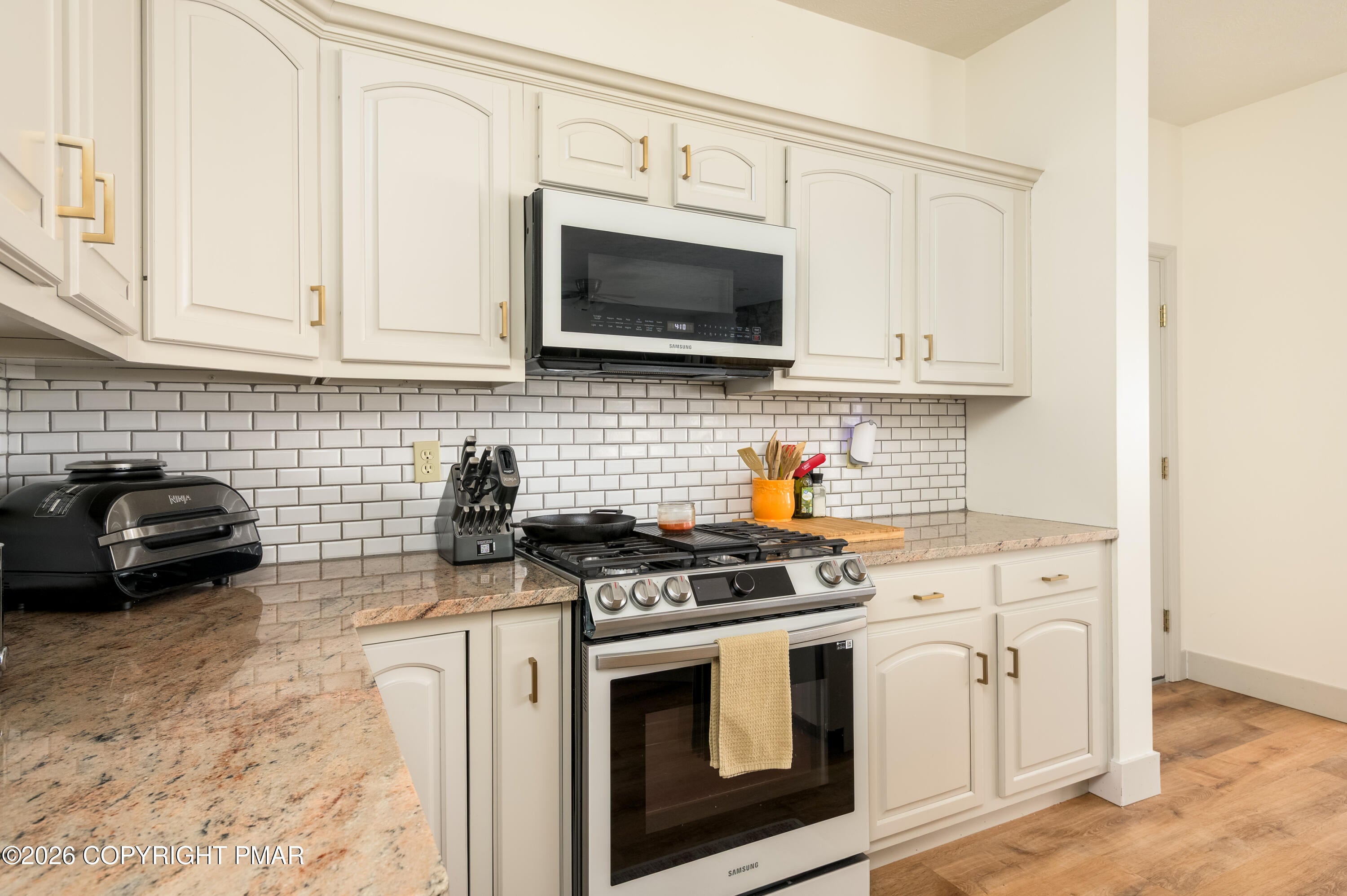 2115 Hemlock Lane