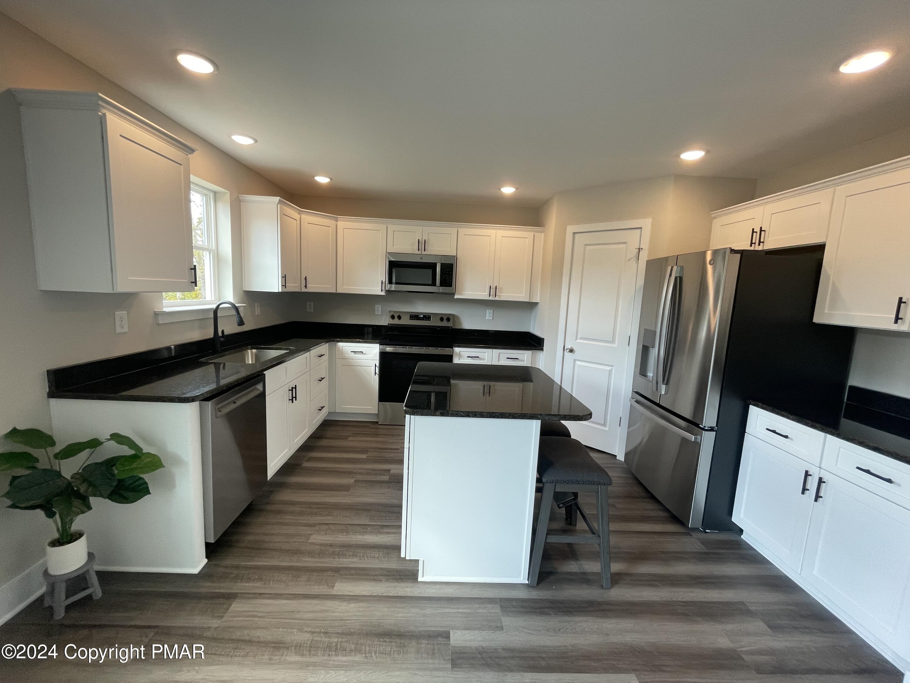 9 Mooreland Lane, New Ringgold, Pennsylvania image 2