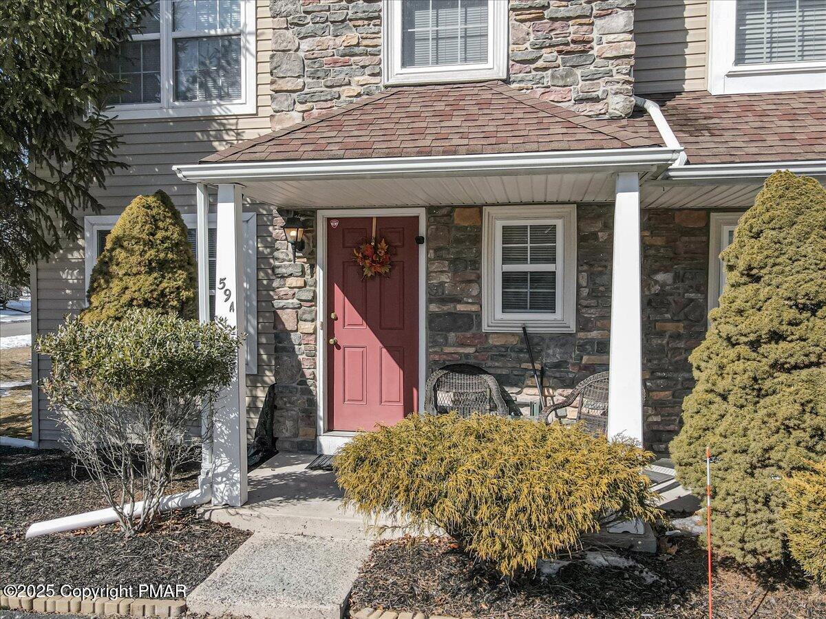 59A Lower Ridge View Circle, East Stroudsburg, Pennsylvania image 1