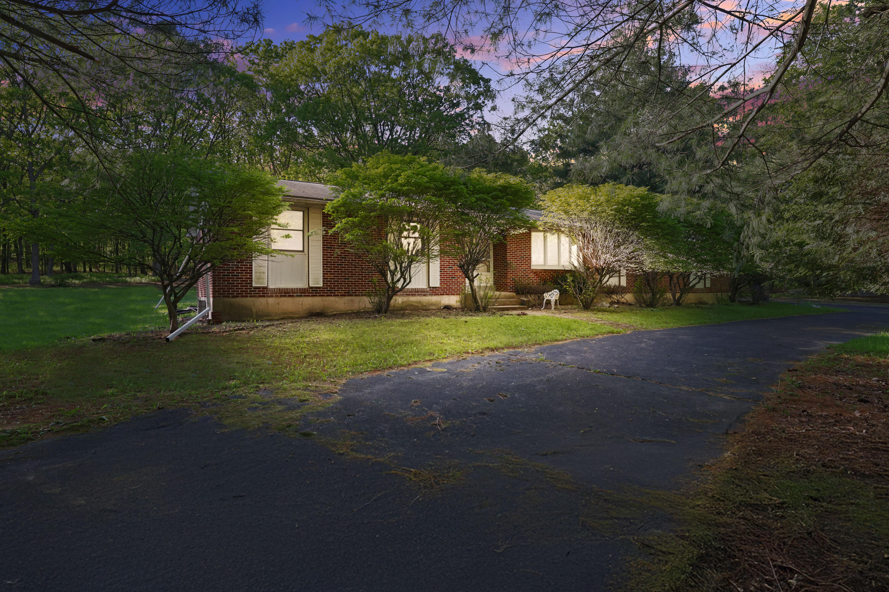 536 Sky Hawk Trail, Stroudsburg, Pennsylvania image 1
