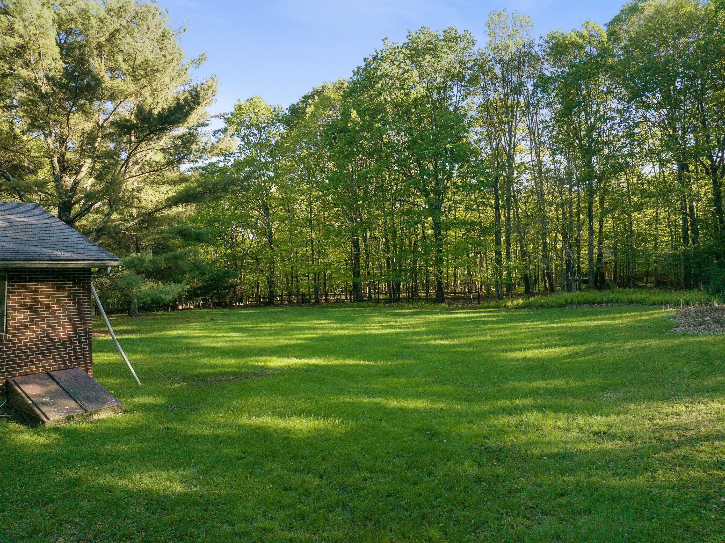 536 Sky Hawk Trail, Stroudsburg, Pennsylvania image 14