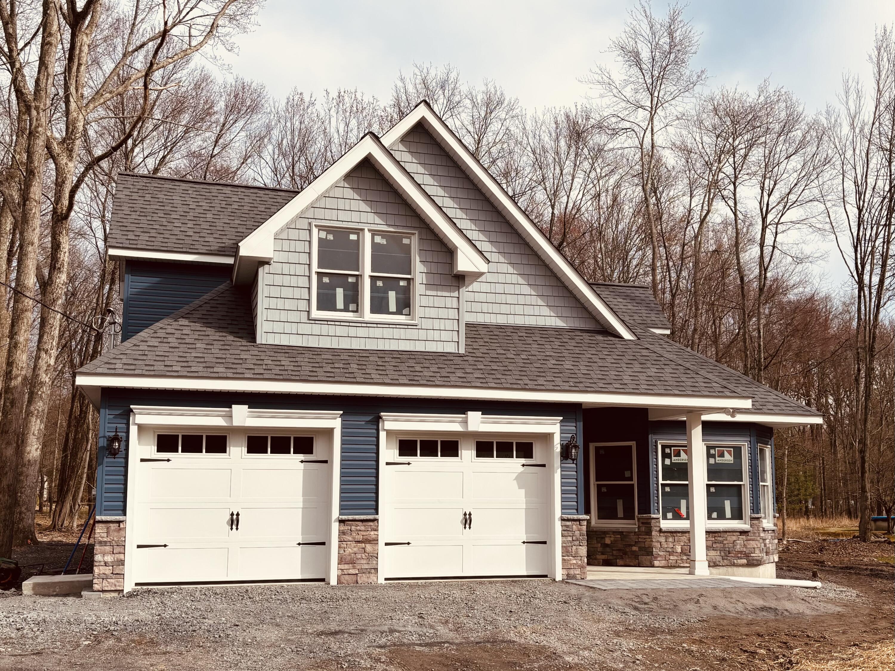 43 Bull Pine Road, East Stroudsburg, Pennsylvania image 1