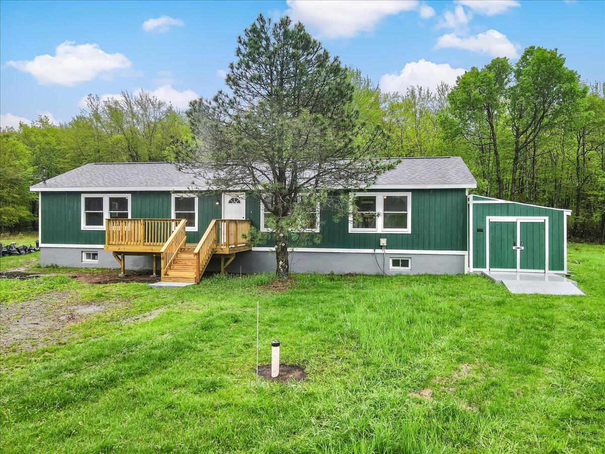 7 Eagle Court, Lake Ariel, Pennsylvania image 1
