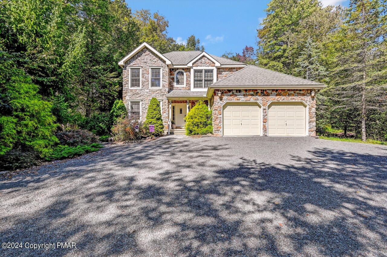 2265 Hillcrest Drive, Pocono Pines, Pennsylvania image 1