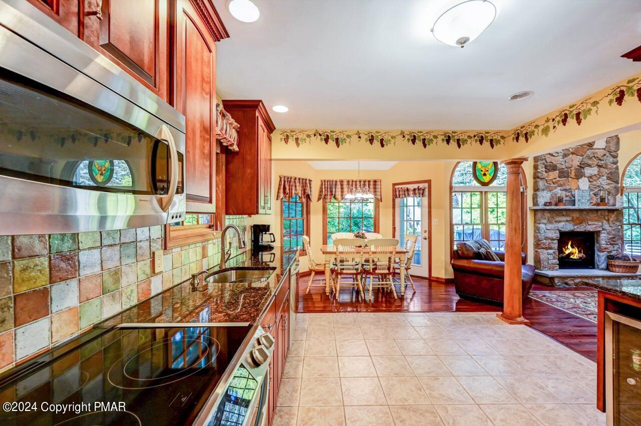 2265 Hillcrest Drive, Pocono Pines, Pennsylvania image 13
