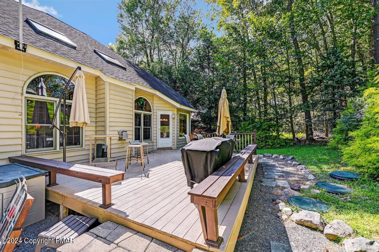 2265 Hillcrest Drive, Pocono Pines, Pennsylvania image 33
