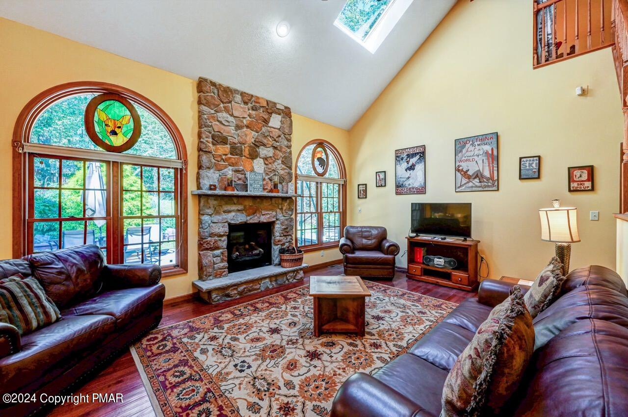2265 Hillcrest Drive, Pocono Pines, Pennsylvania image 4