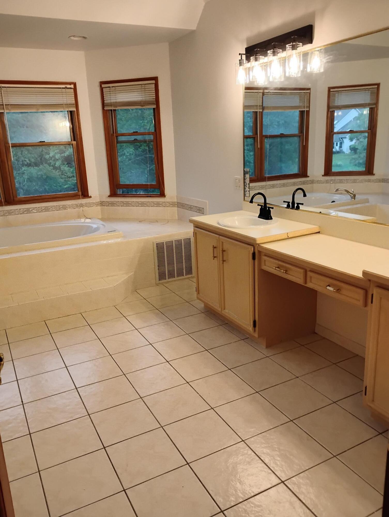 5406 Shelbrooke Drive, Stroudsburg, Pennsylvania image 30