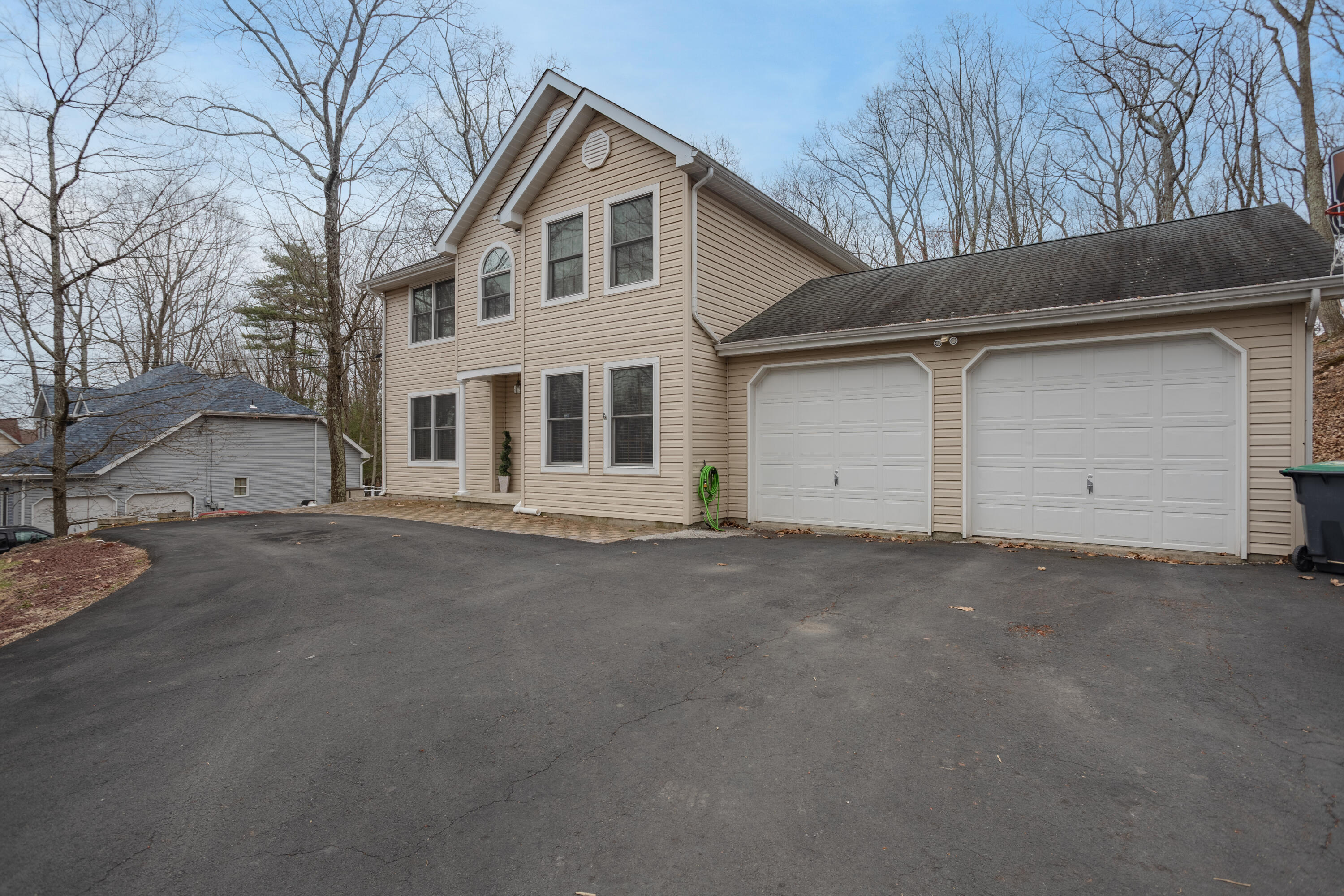 128 Cardinal Road, Cresco, Pennsylvania image 2