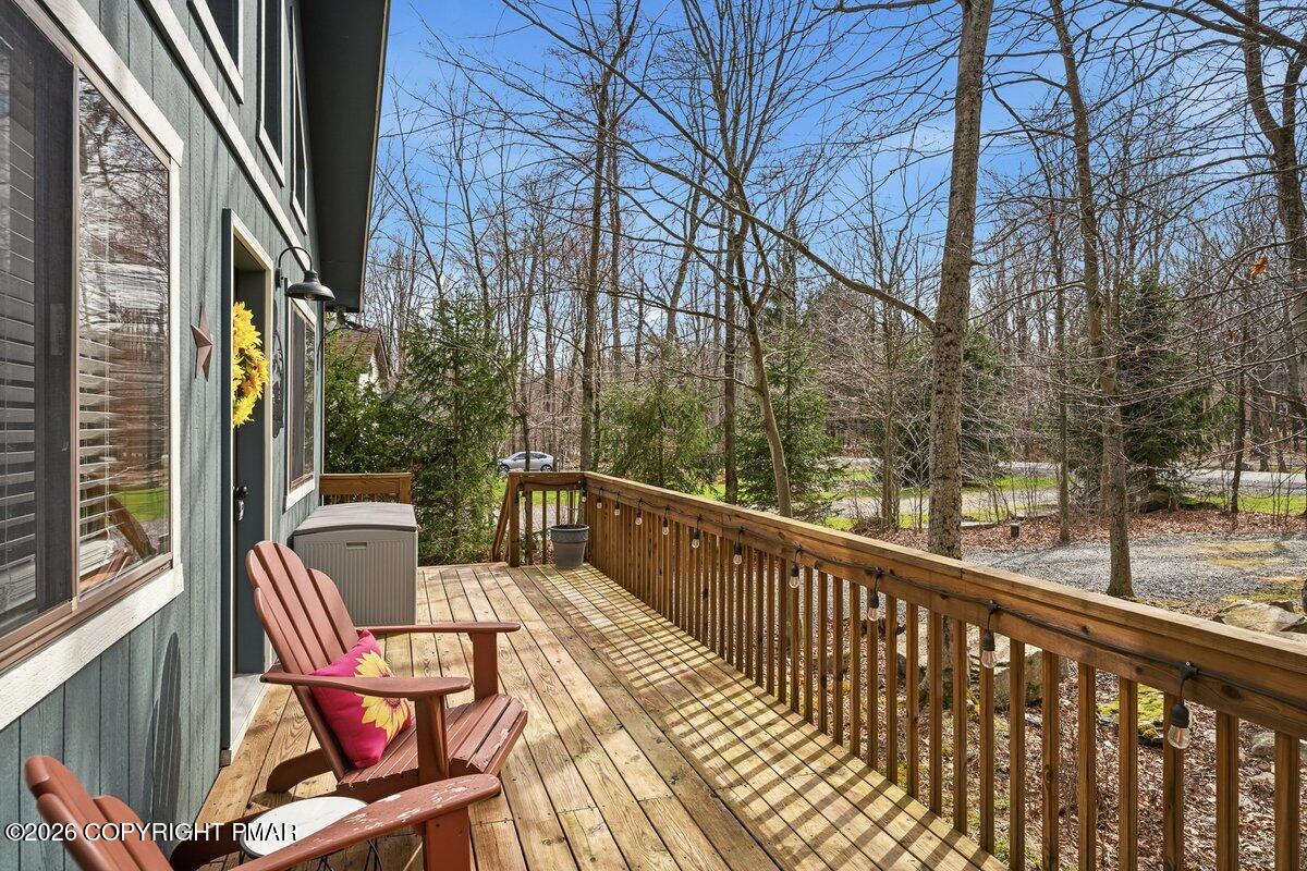 16 Lyman Lane