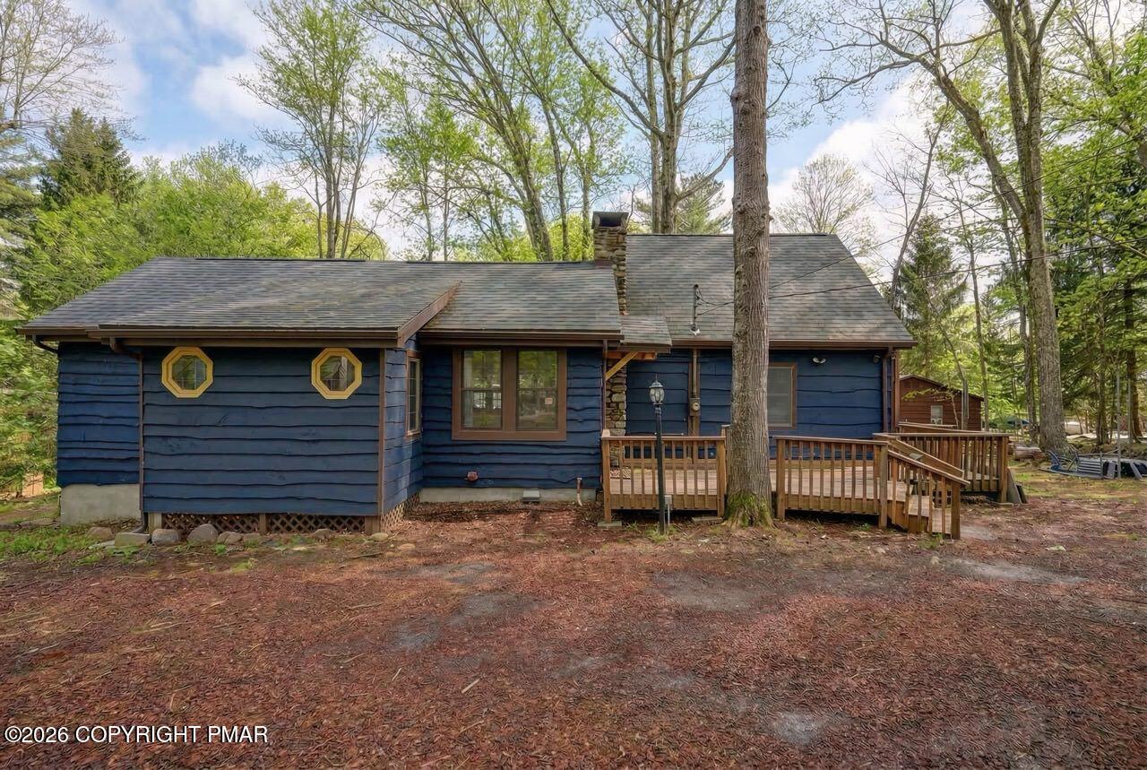 8 Buttonwood Road
