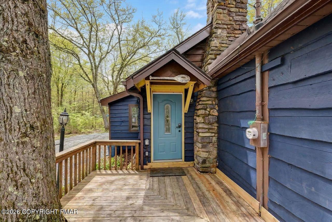 8 Buttonwood Road