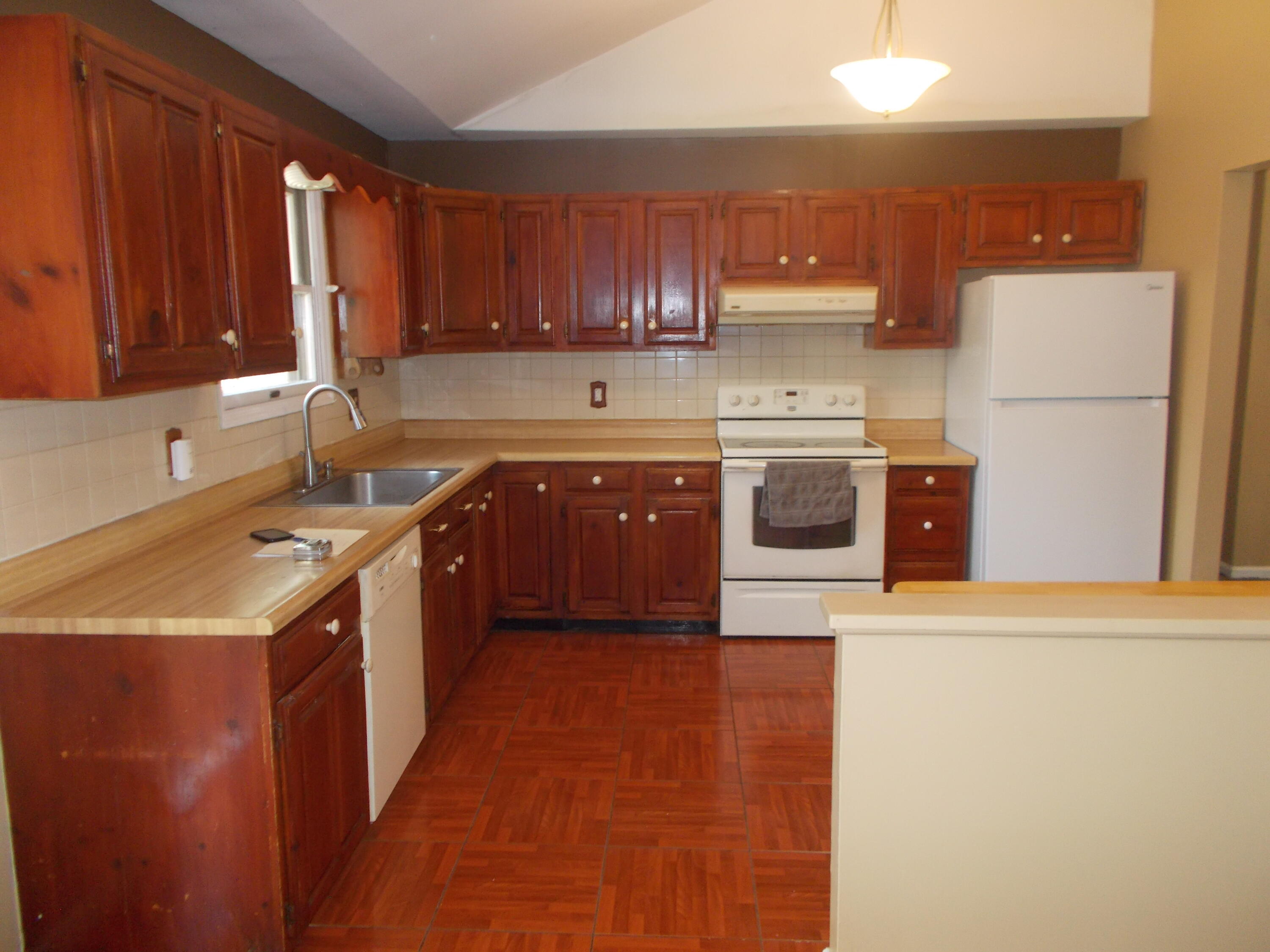 509 Highpoint Dr, Bartonsville, Pennsylvania image 3