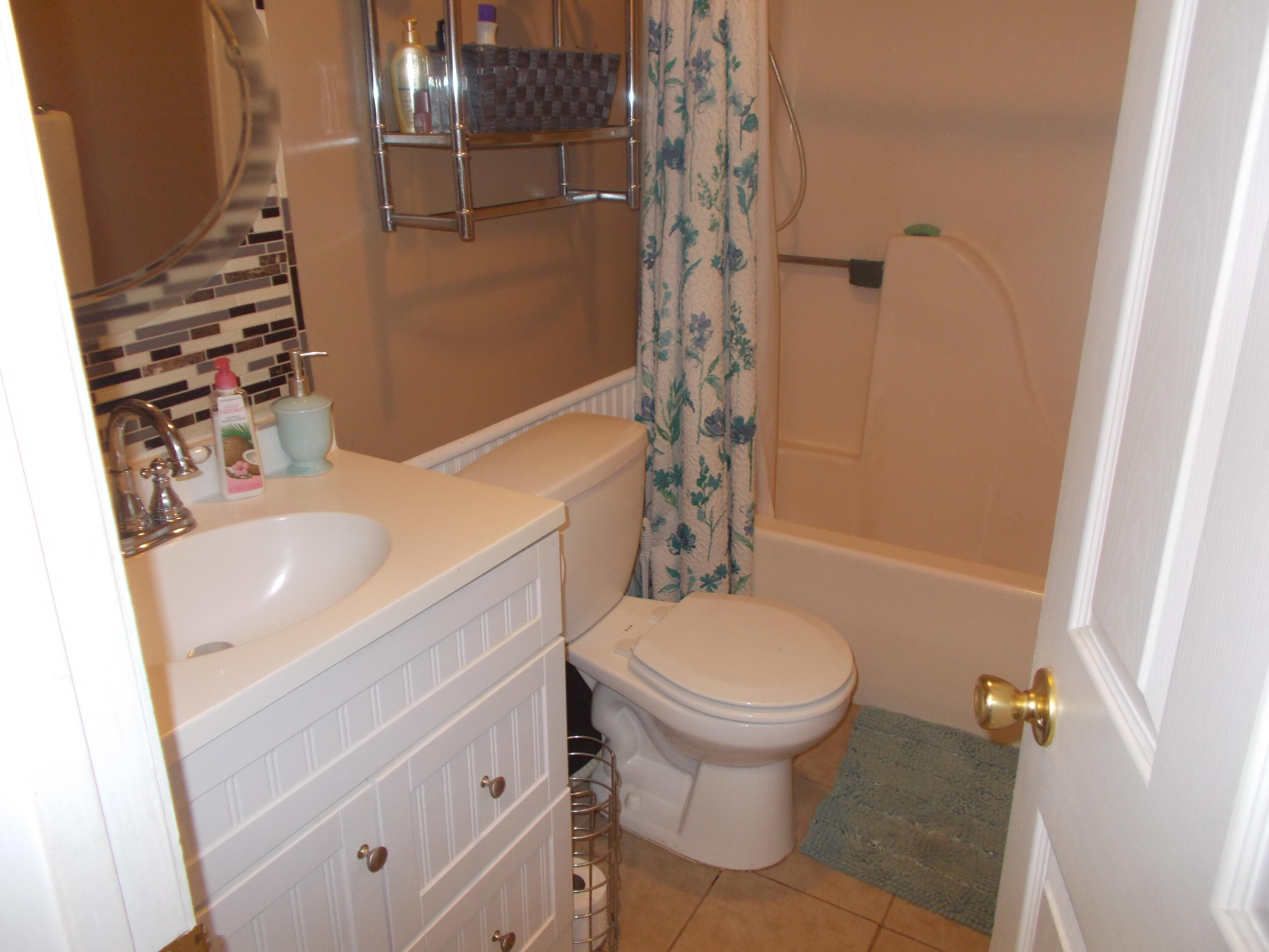 509 Highpoint Dr, Bartonsville, Pennsylvania image 6