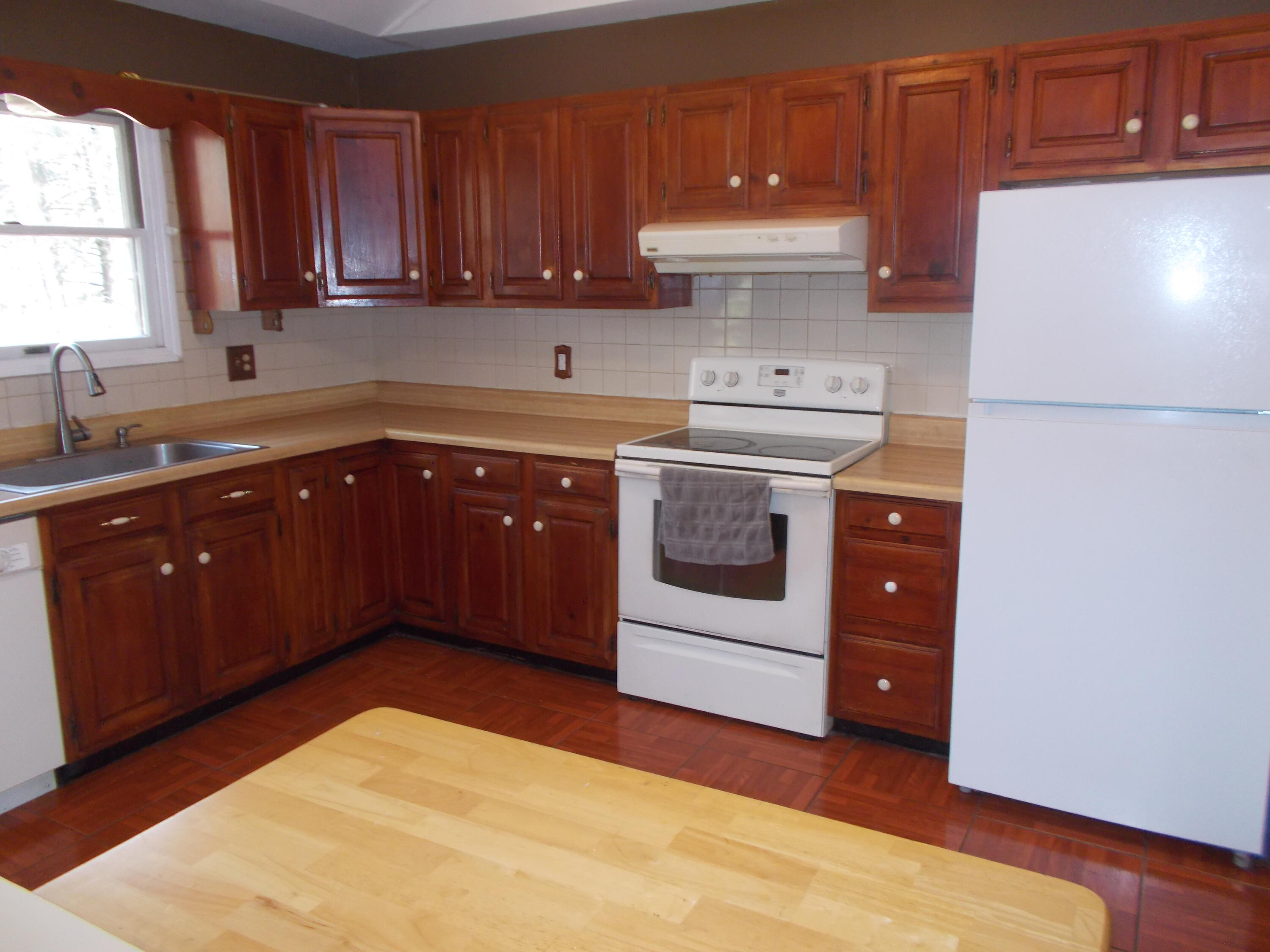 509 Highpoint Dr, Bartonsville, Pennsylvania image 2