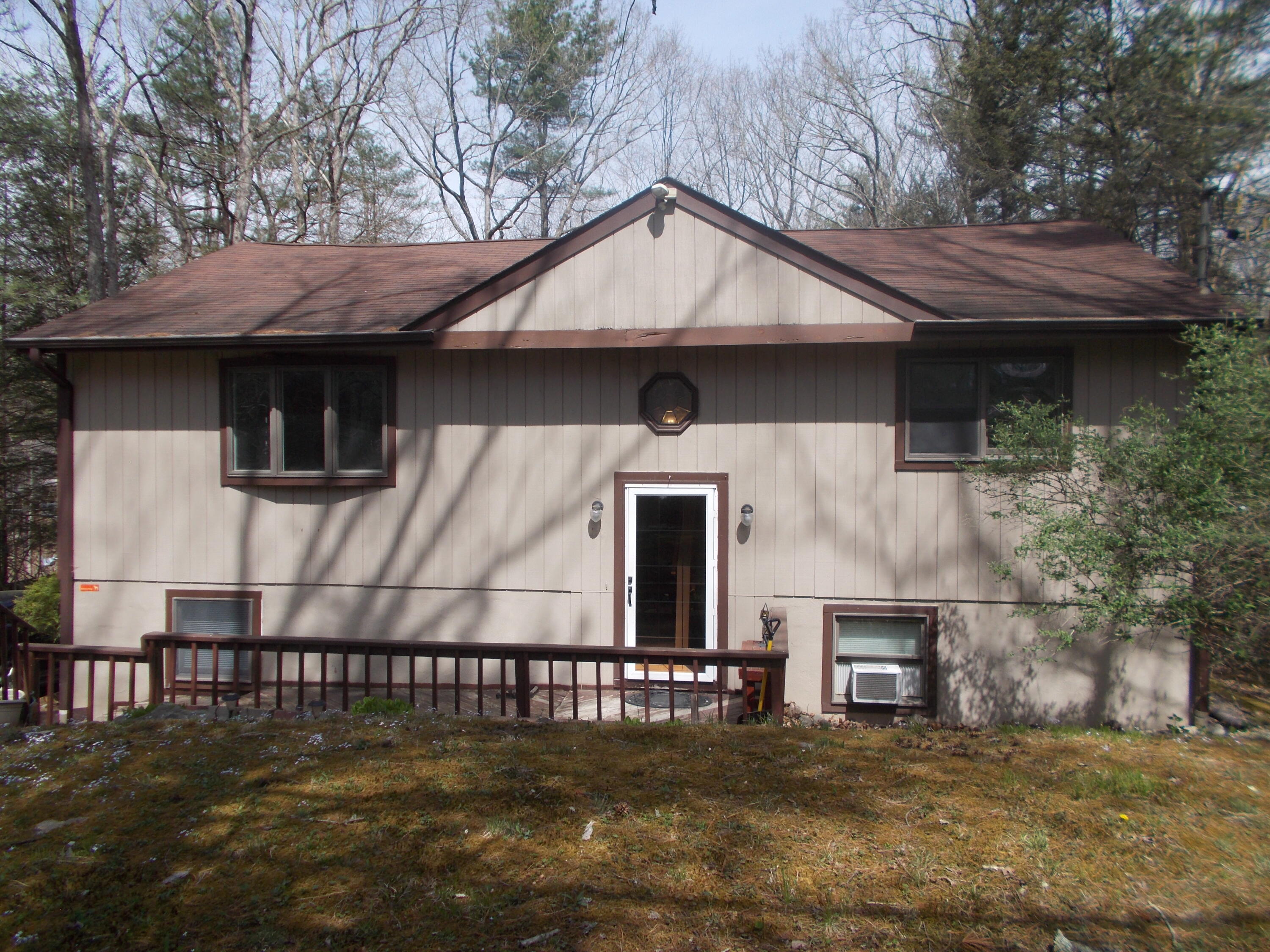 509 Highpoint Dr, Bartonsville, Pennsylvania image 1