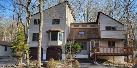 228 Edinburgh Road Bushkill PA 18324