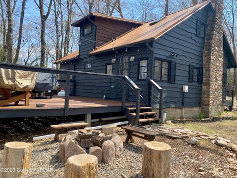 Homes For Sale - 24 Split Rock Road<br/> Lake Harmony, PA 18624