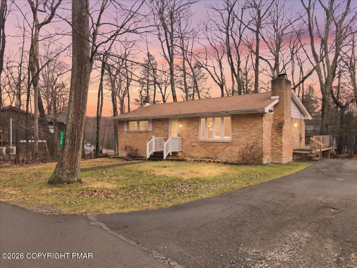 112 Pin Oak Lane