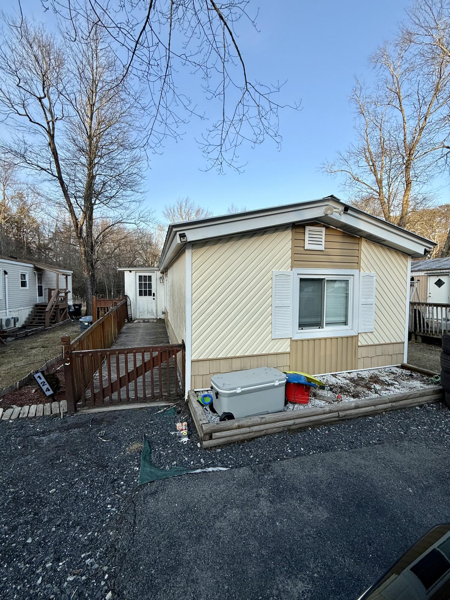 124 Poe Voll Court, Stroudsburg, Pennsylvania image 1