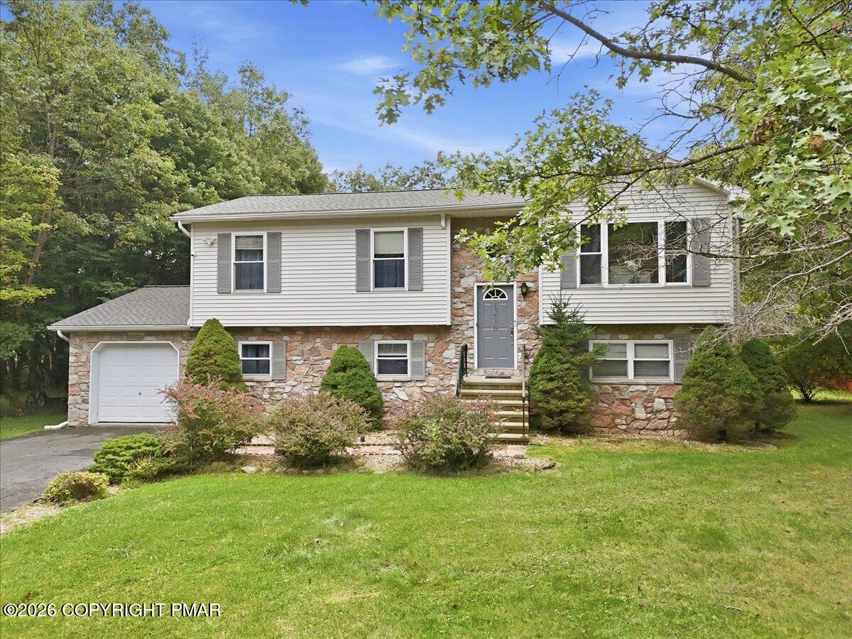 1216 Glade Drive