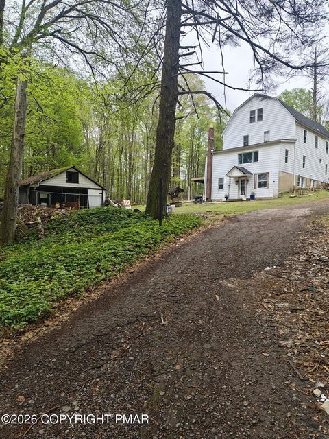 Homes For Sale - 431 2nd Street<br/> Harveys Lake, PA 18618