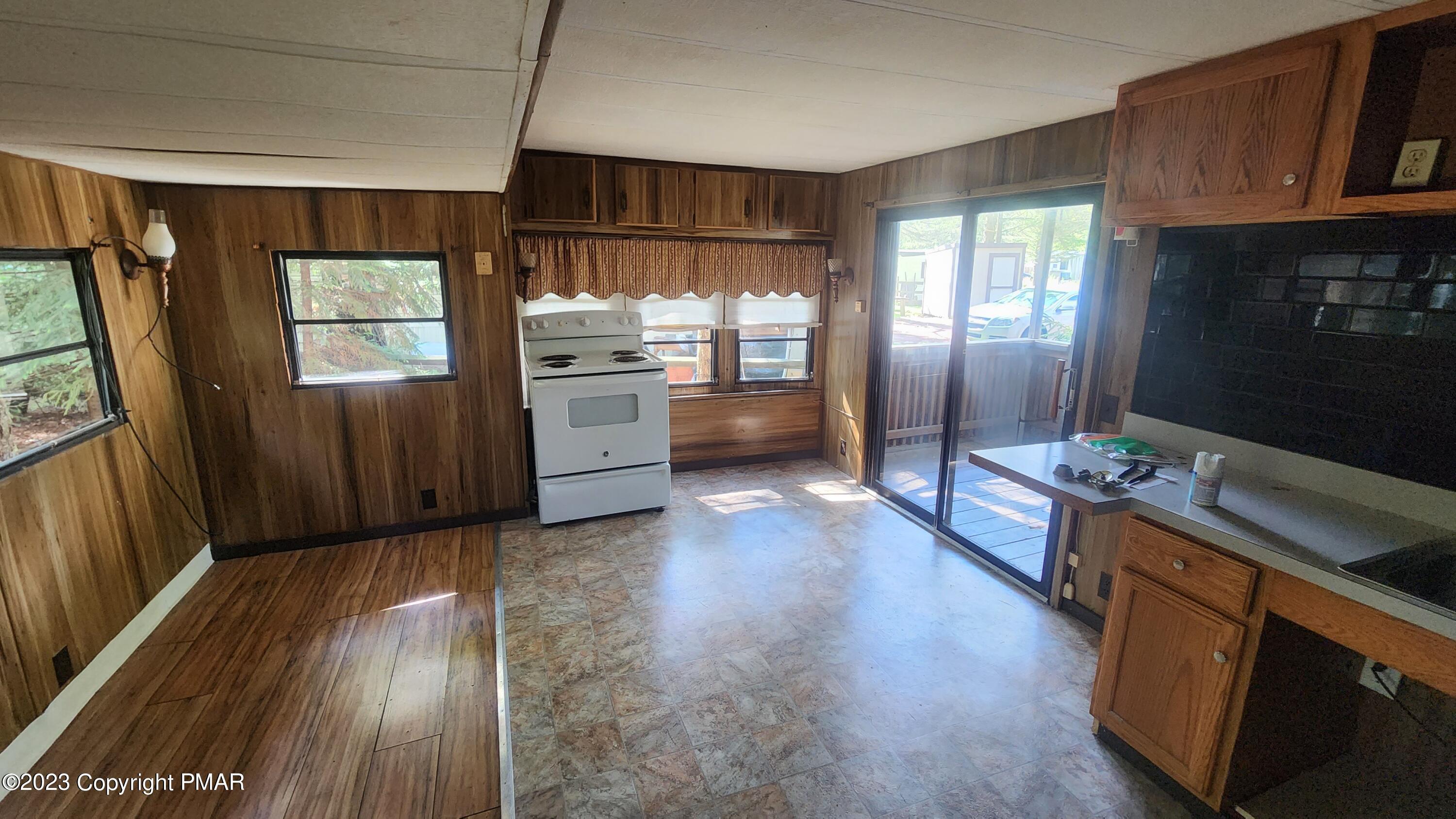 385 Campstead Circle, Blakeslee, Pennsylvania image 7